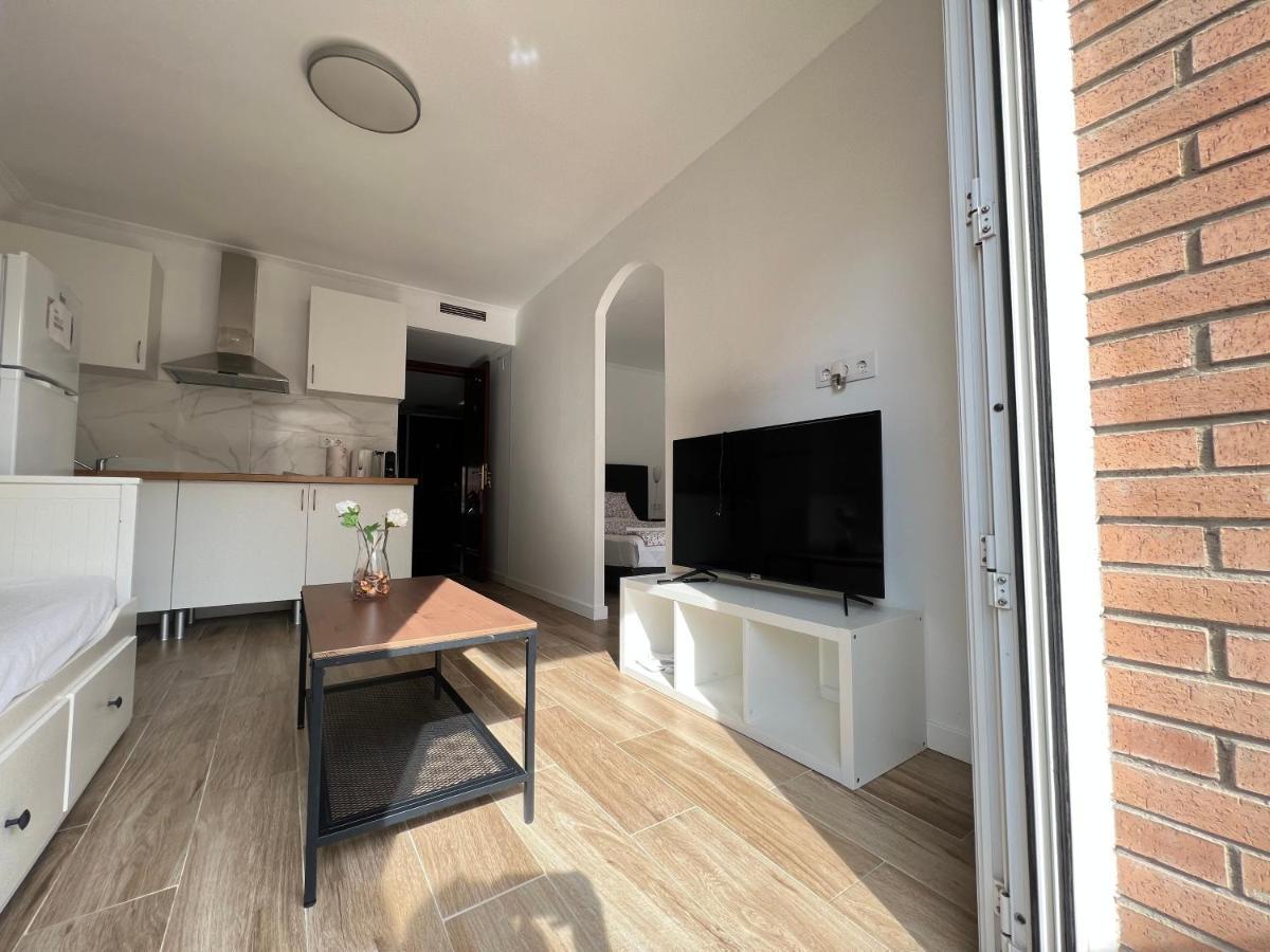 Luna L’Hospitalet de Llobregat Exterior foto